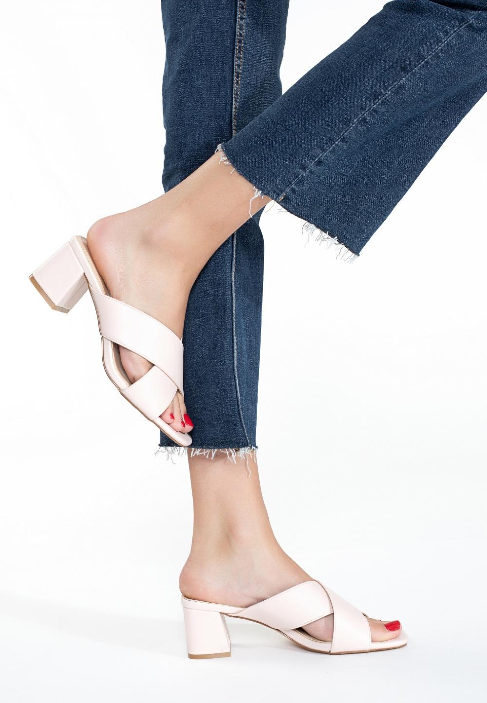 celena Sandales à talon Carah Celena