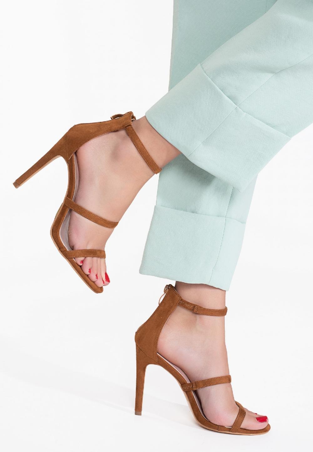 celena Sandales à talon Cassandra Celena