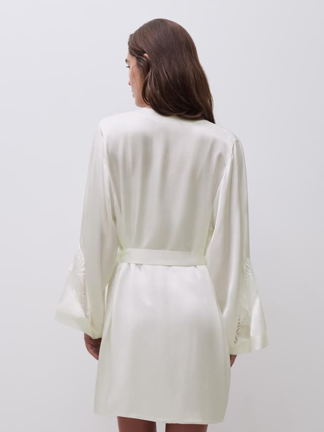 Chantelle Kimono - Milk - Legend