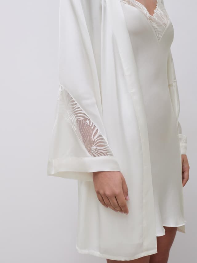 Chantelle Kimono - Milk - Legend