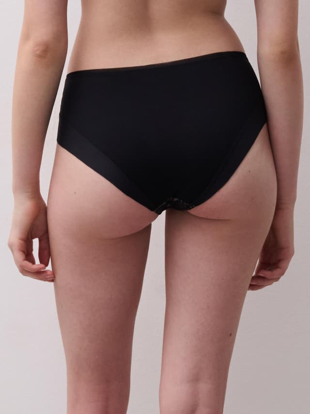 Chantelle Shorty - Noir - Graphic Allure