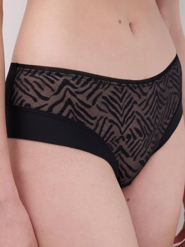 Chantelle Shorty - Noir - Graphic Allure