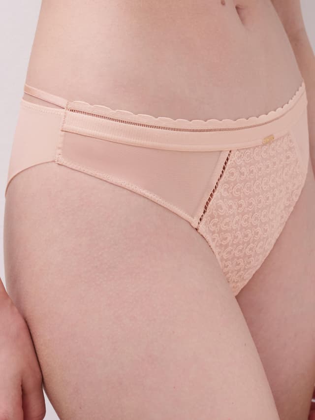 Chantelle Slip Dégagé - Beige Doré - Monogram