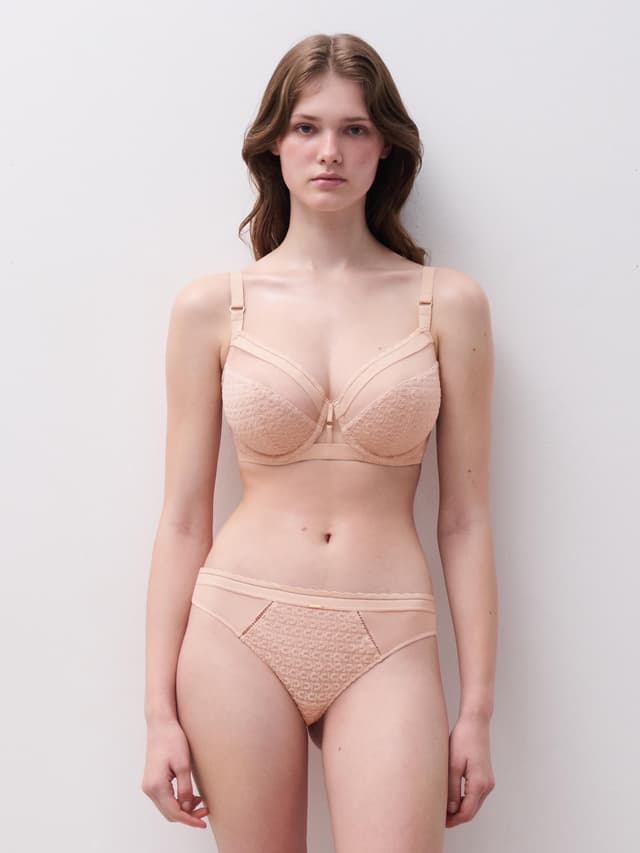 Chantelle Slip Dégagé - Beige Doré - Monogram