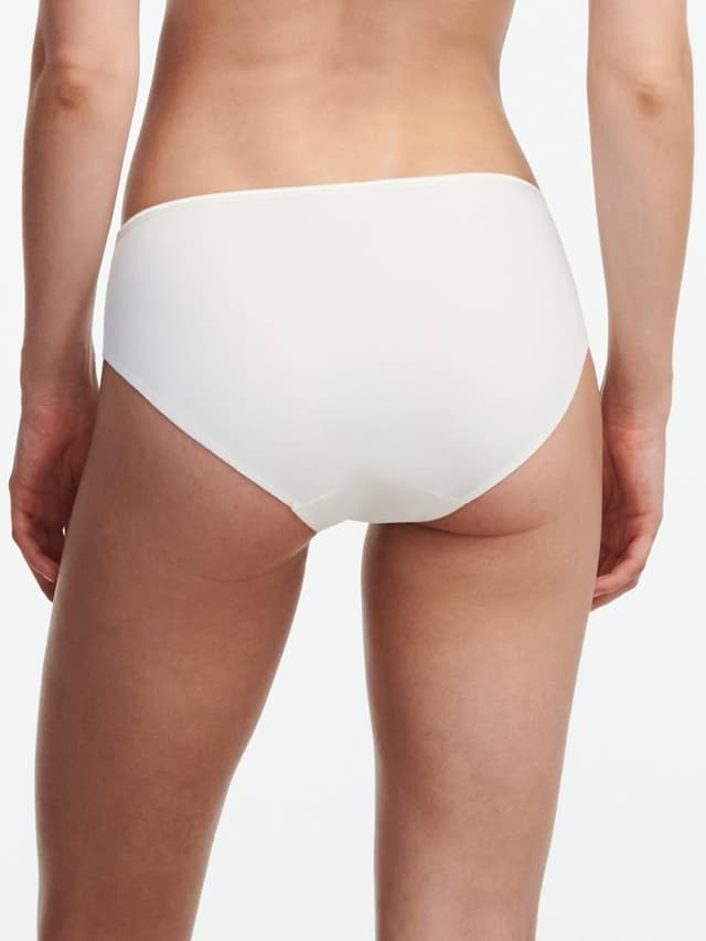 Chantelle Slip - Milk - Emma