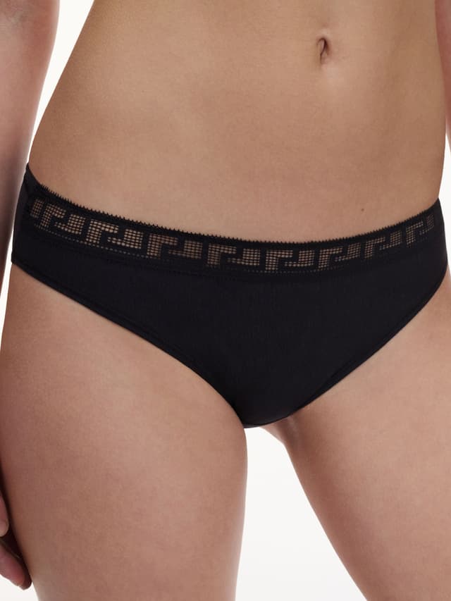 Chantelle Slip - Noir - Mellow Bliss