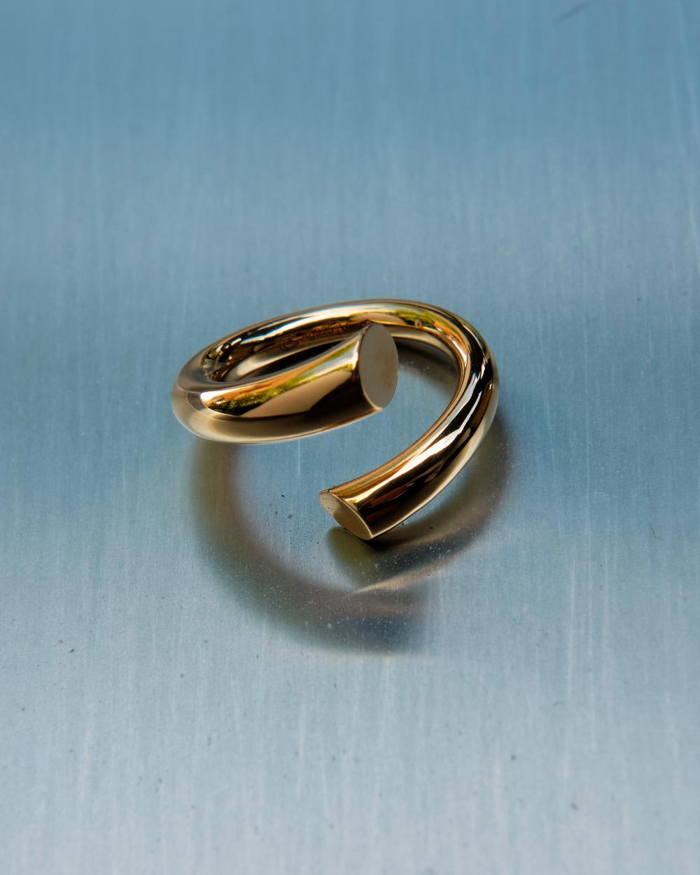 Charlotte Chesnais Bague Biseau