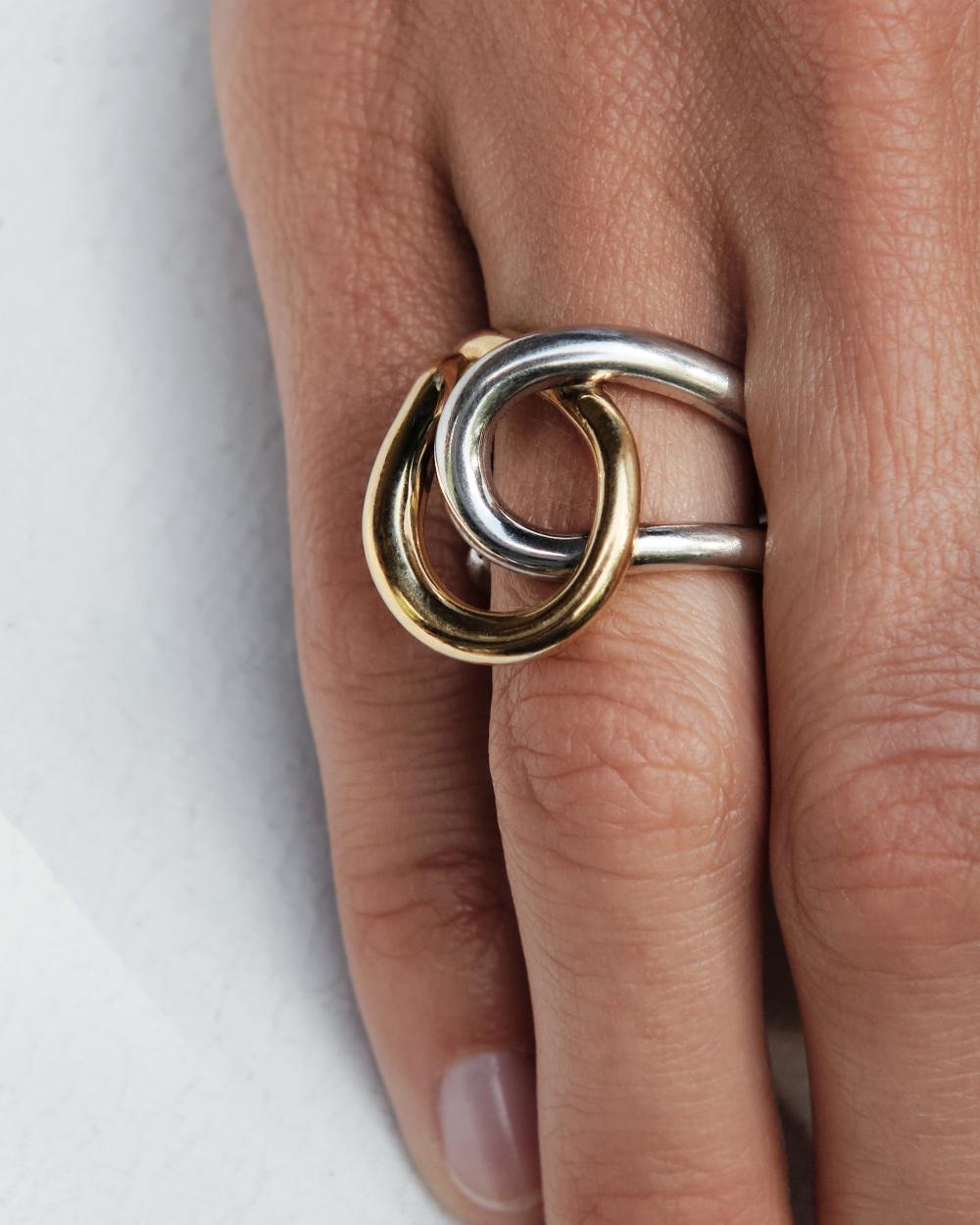 Charlotte Chesnais Bague Blaue