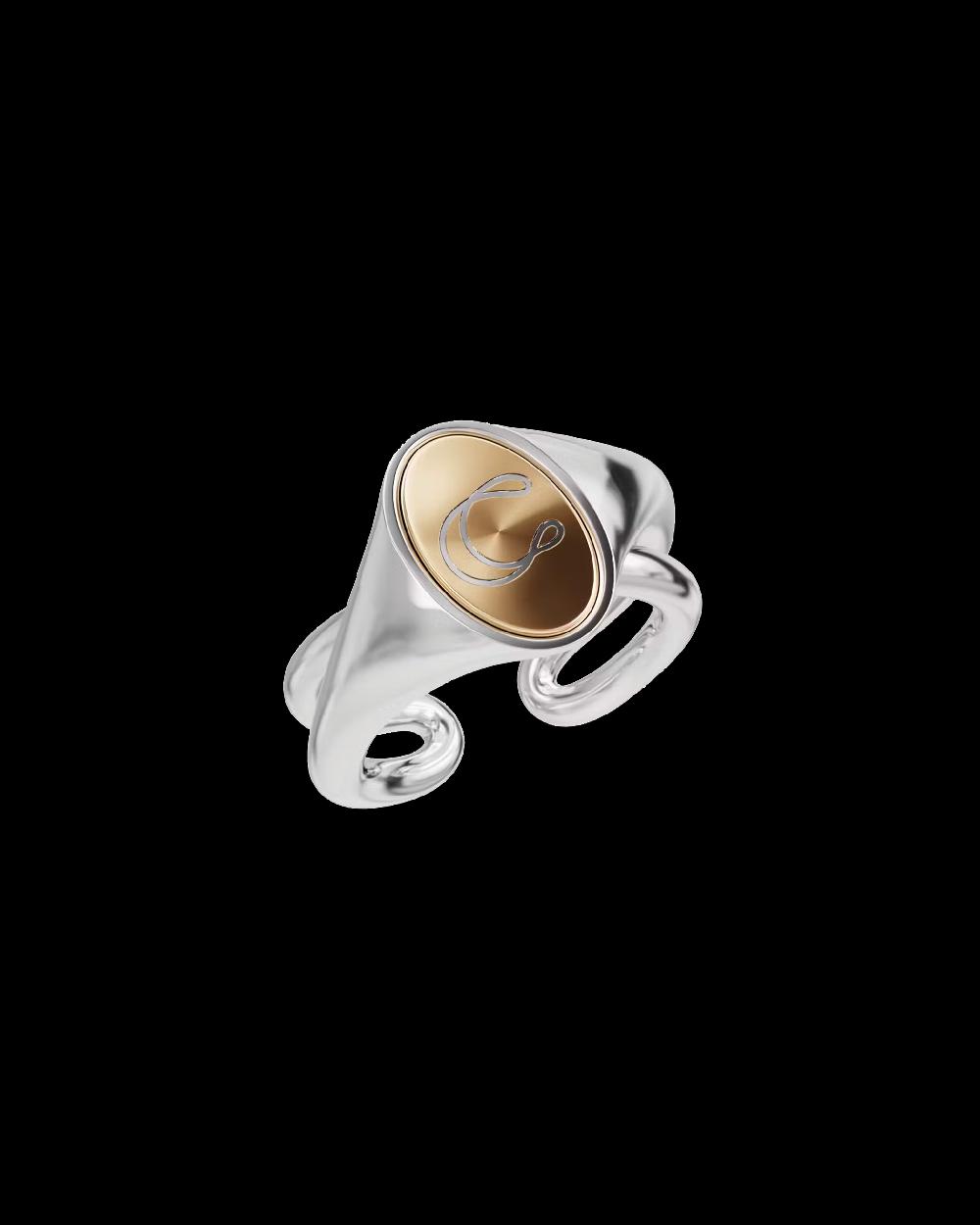 charlotte chesnais Bague Chevalière Initial Gravée