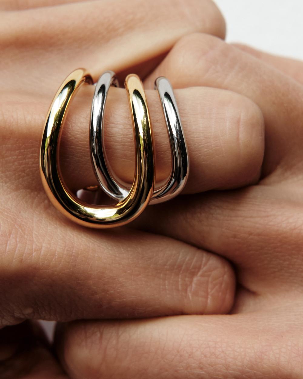 Charlotte Chesnais Bague Daisy