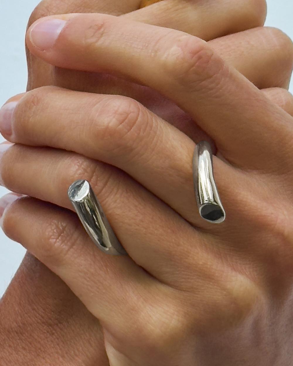 Charlotte Chesnais Bague Double Biseau