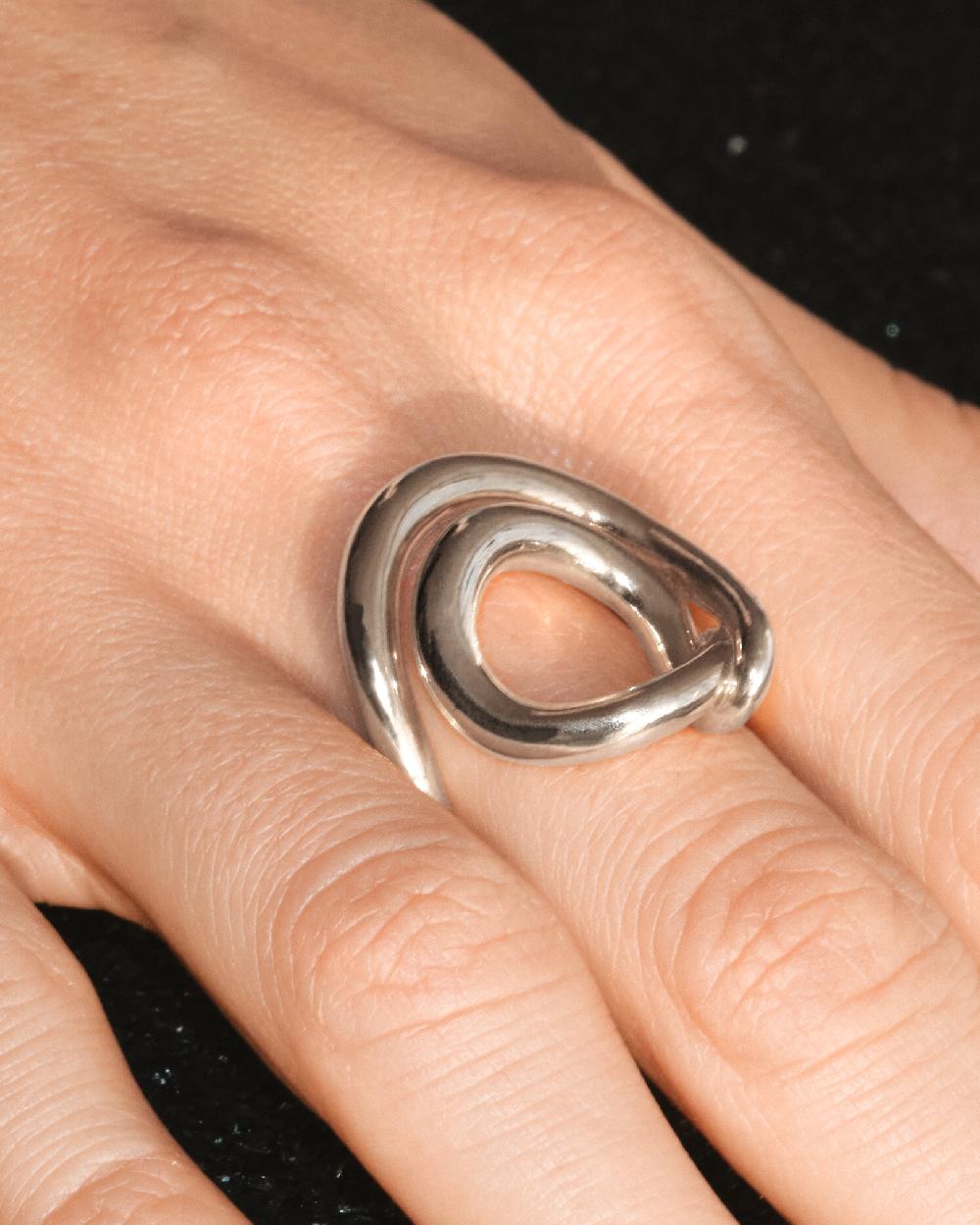 Charlotte Chesnais Bague Lasso