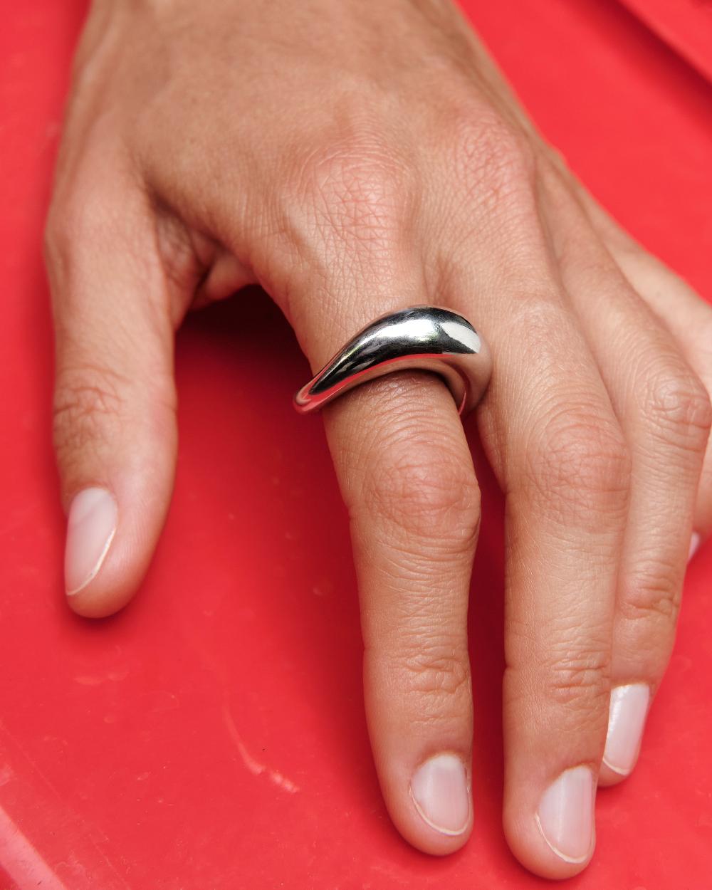 Charlotte Chesnais Bague Lips