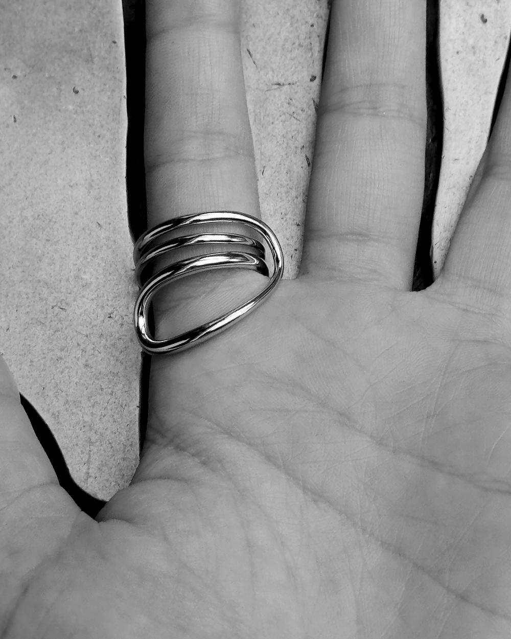 Charlotte Chesnais Bague Petit Round Trip