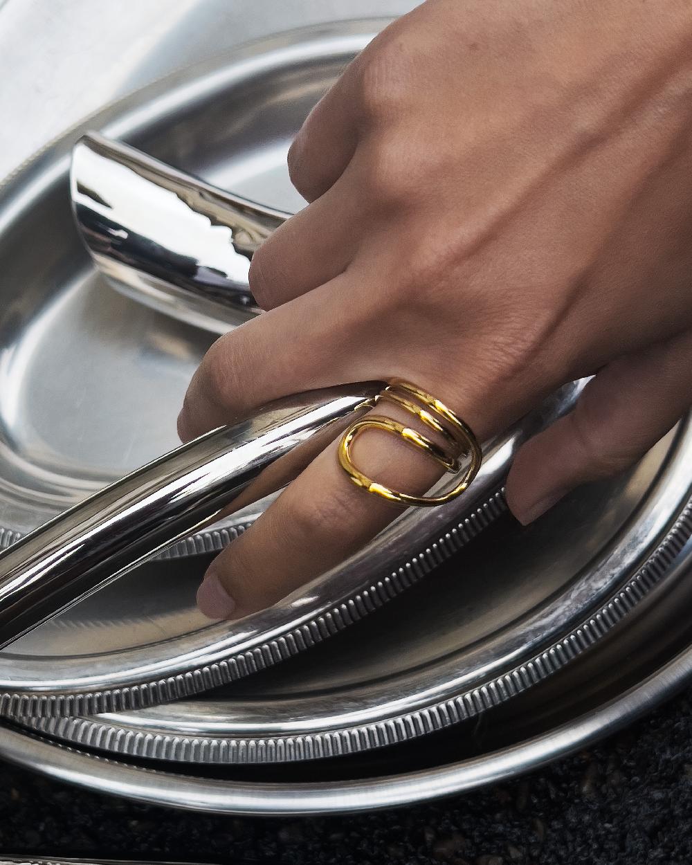 Charlotte Chesnais Bague Petit Round Trip