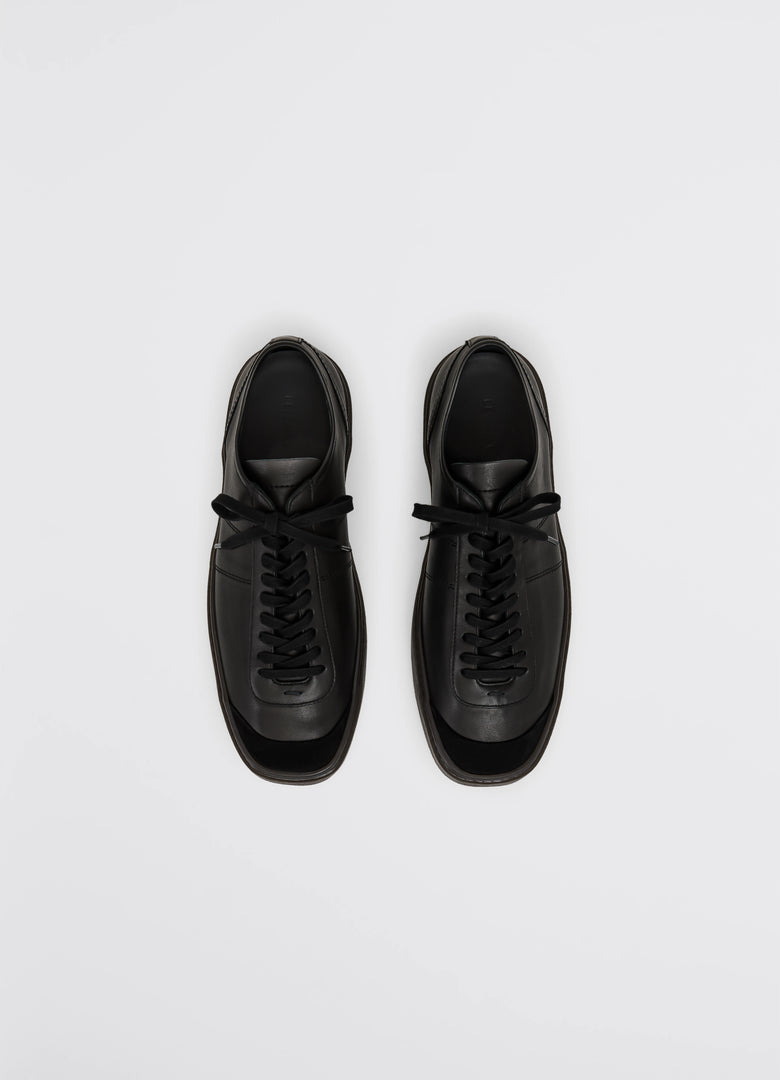 Christophe Lemaire BASKETS LINOLÉUM BASIQUES À LACETS