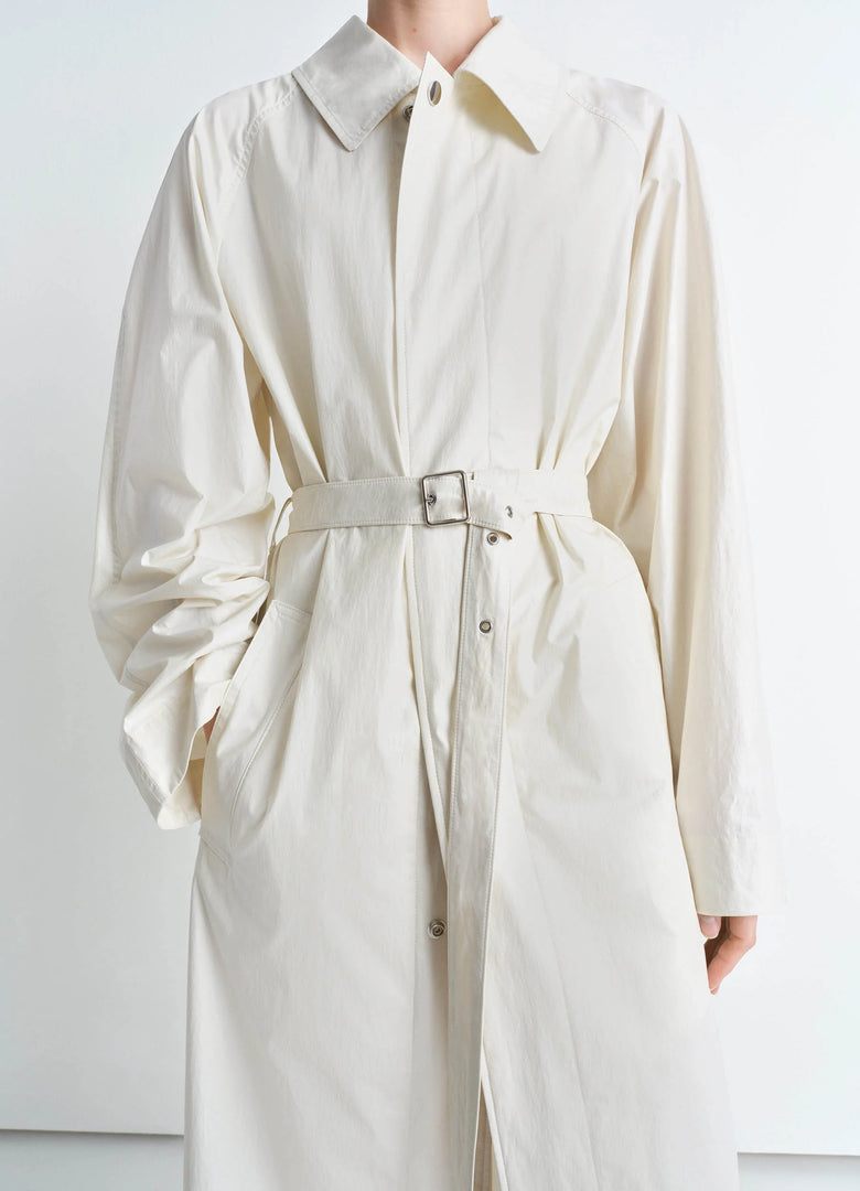 Christophe Lemaire MANTEAU CEINTURÉ LÉGER