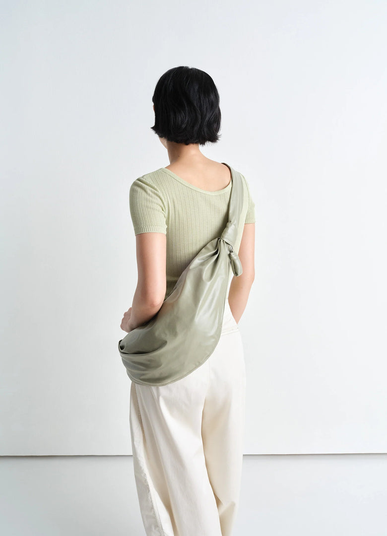 Christophe Lemaire SAC SOFT CROISSANT MOYEN MODÈLE