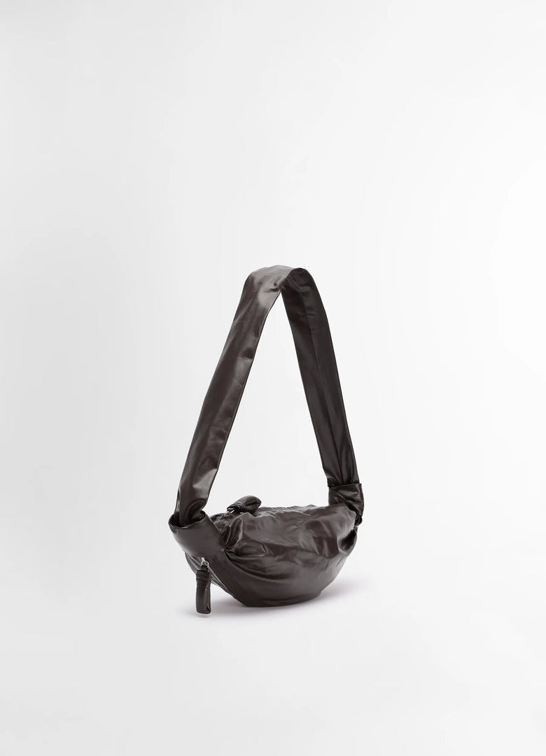 Christophe Lemaire SAC SOFT CROISSANT PETIT MODÈLE