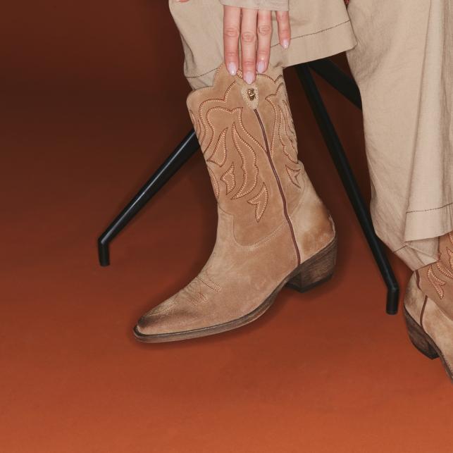Claris Virot Bottes En Cuir Lucienne Olive Brodées