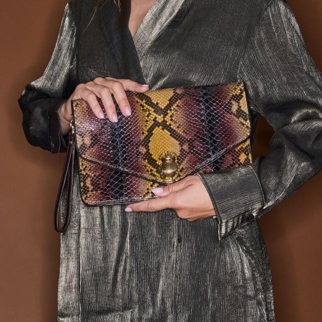 Claris Virot Pochette Python Big Lou Noire