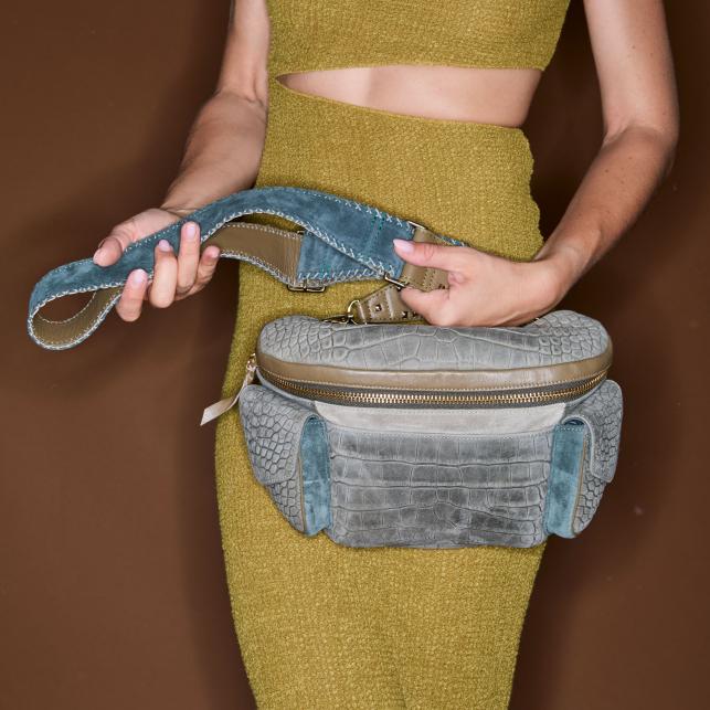 Claris Virot Sac Banane Python Jules Noir