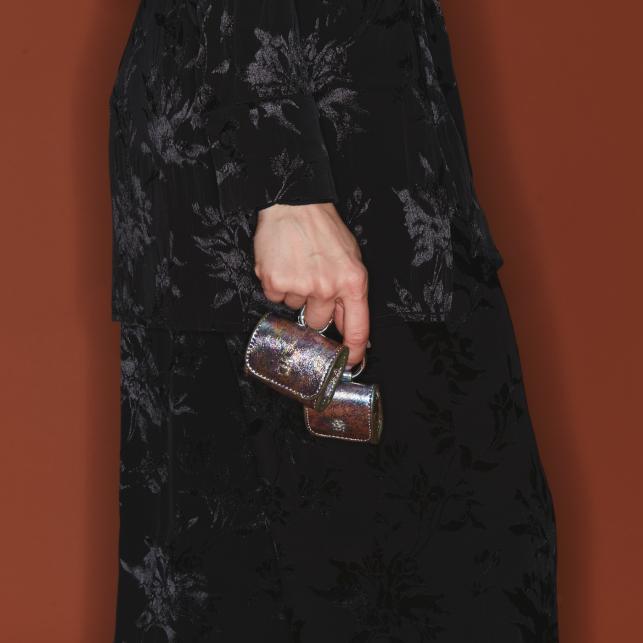 Claris Virot Etui Airpod Jamie Cuir Métallisé Essence