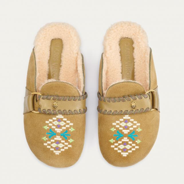 Claris Virot Mules Georgette Cuir Olive Brodé Et Peau Lainée