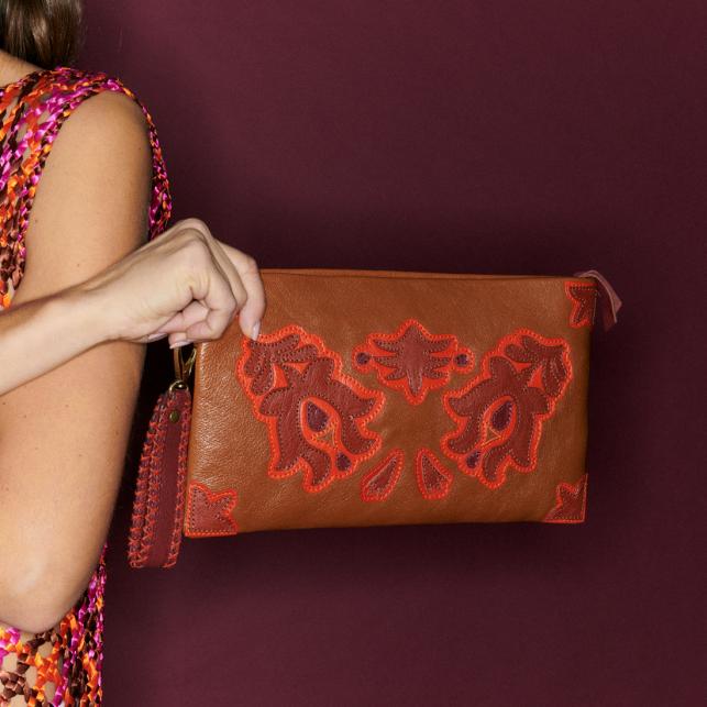 Claris Virot Pochette Lou Cuirs En Patchwork Fleurs