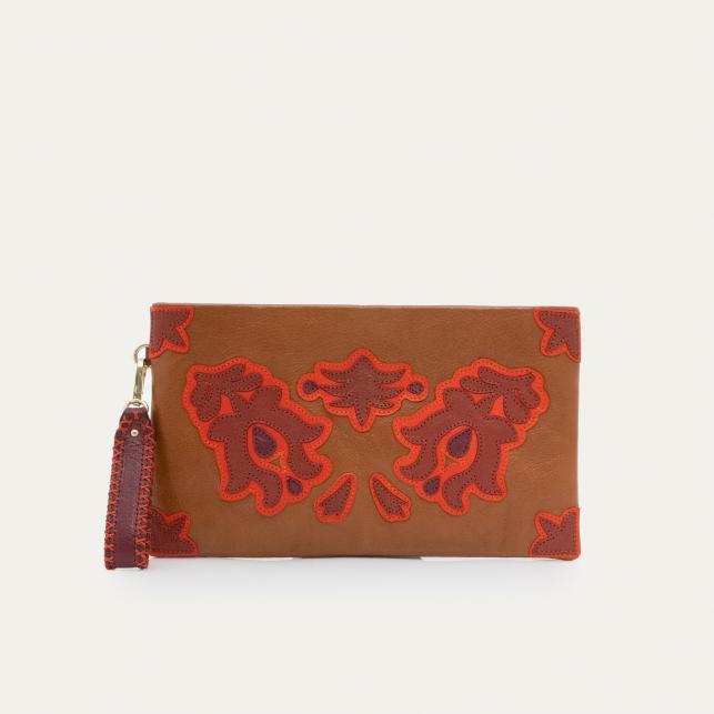 claris virot Pochette Lou cuirs en patchwork fleurs