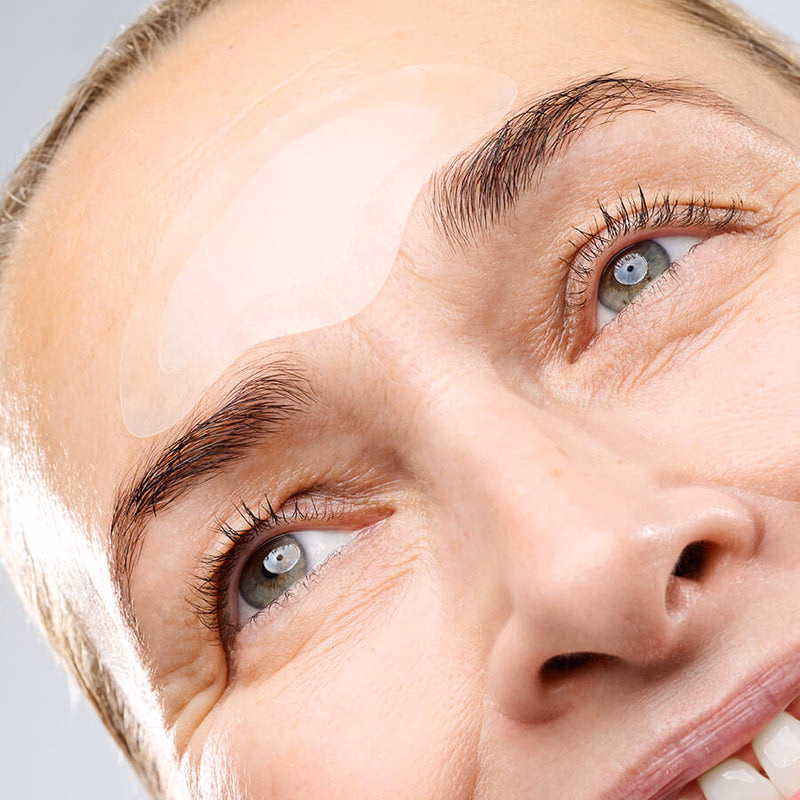 clarisonic Patchs de microneedling pour le front Révélez une peau plus ferme et radieuse avec nos patchs de microneedling