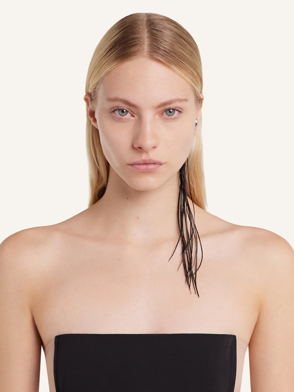 courrèges BOUCLE D'OREILLE PLUME