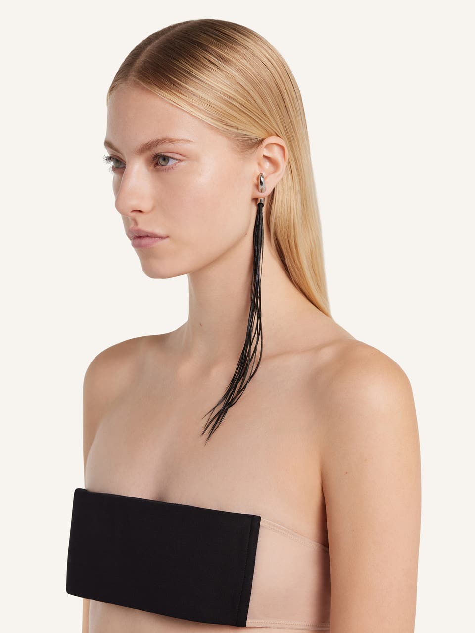 courrèges BOUCLE D'OREILLE PLUME