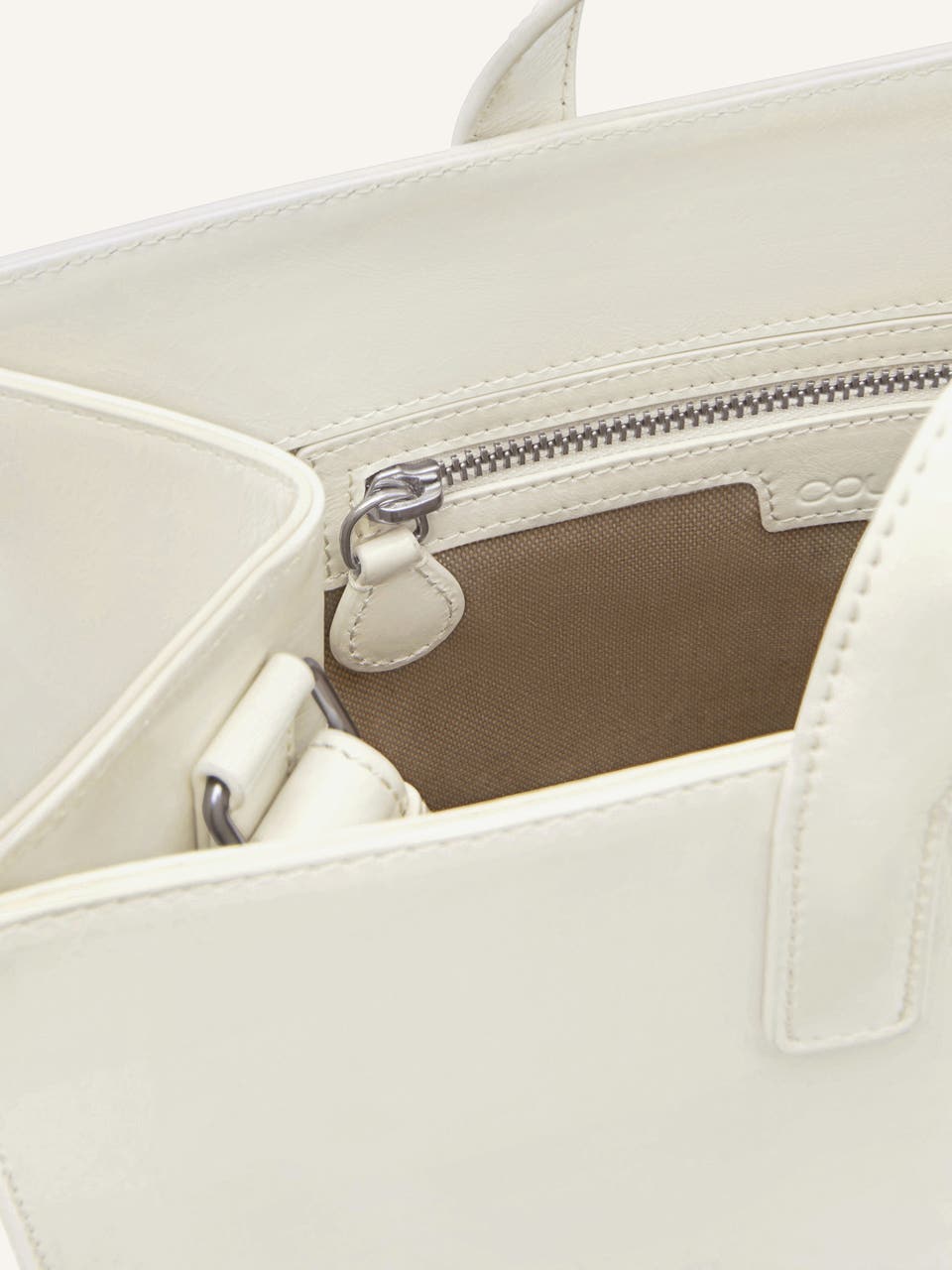 Courrèges TOTE BAG RÉÉDITION EN CUIR NAPLACK