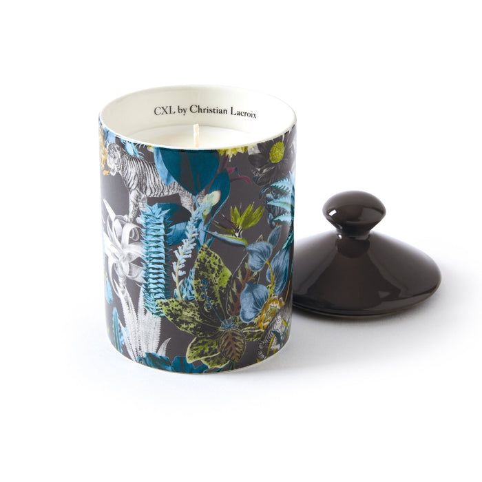 cxl by christian lacroix Bougie parfumée en pot de porcelaine - Zanzibar Gris foncé - Poudre de saffran - durée de combustion 65h - 315 g