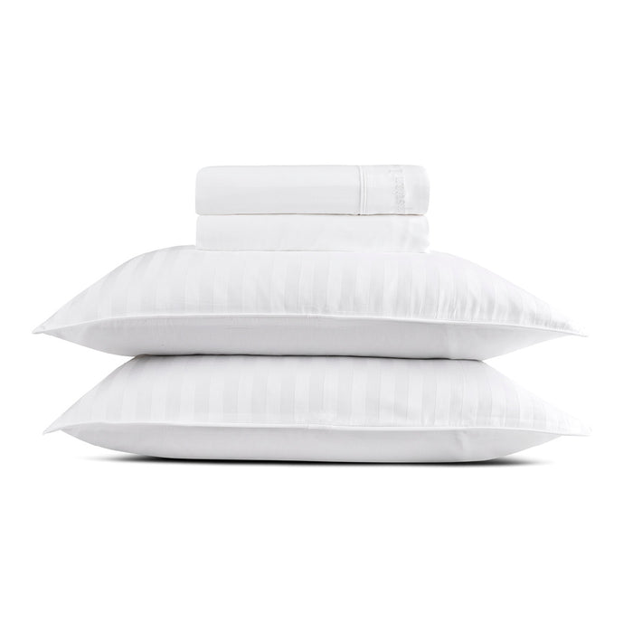 cxl by christian lacroix Ensemble de draps : drap-housse drap plat taie(s) d'oreiller en satin de coton - tisse Jacquard - Blanc cxl by christian lacroix Ensemble de draps : drap-housse drap plat taie(s) d'oreiller en satin de coton - tisse Jacquard - Blanc