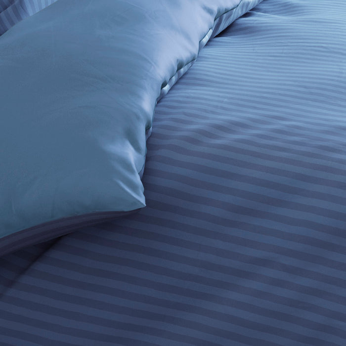 Cxl By Christian Lacroix Housse De Couette + Taie(s) D'oreiller Satin De Coton - Rayure Tissé Bleu
