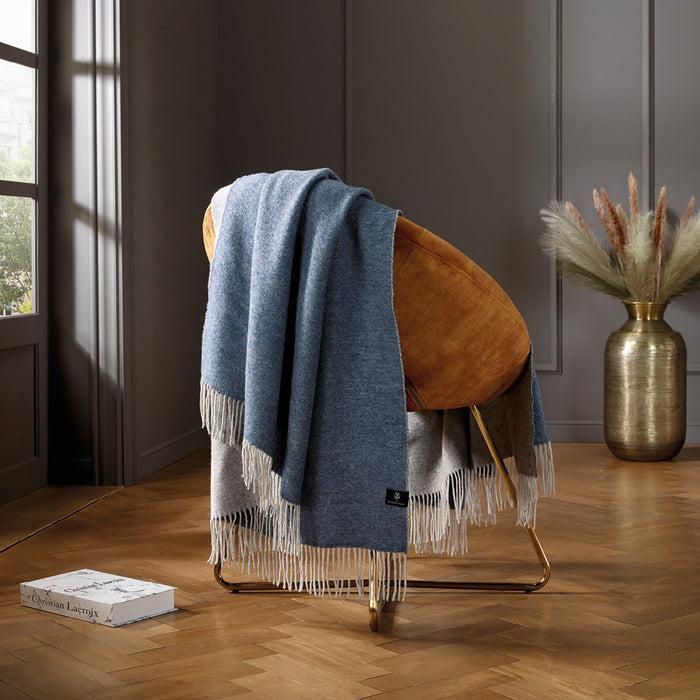 Cxl By Christian Lacroix Plaid Tissé 130 X 180 Cm - Bleu Foncé / Gris Clair