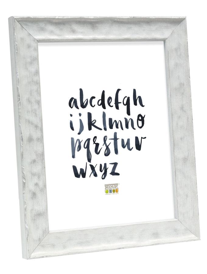 deknudt frames Cadre bois en blanc à surface ondulée S46HF1