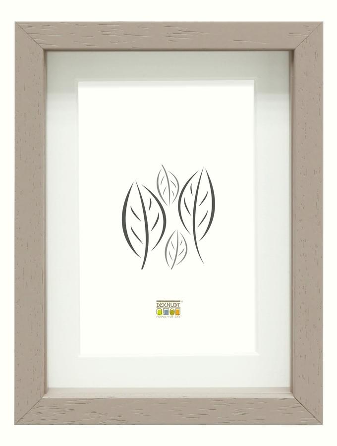 deknudt frames Cadre bois en taupe avec passe-partout pour encadrer des objets S223K7 P1
