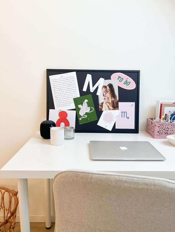 Deknudt Frames Tableau Magnétique Avec Un Encadrement En Bois Noir S41JL2 M