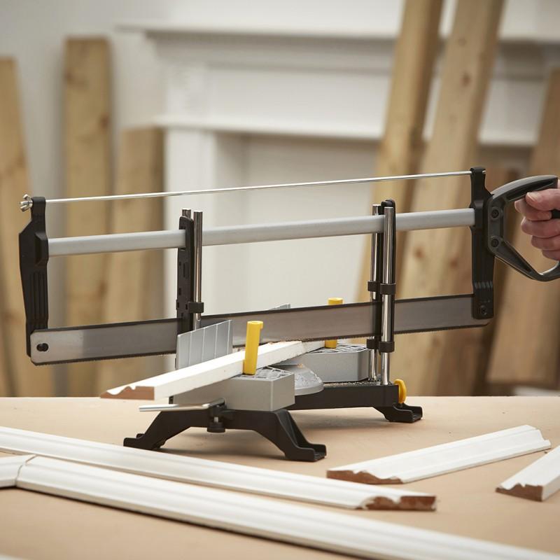 Dema Scie à Onglets Sur Table STANLEY