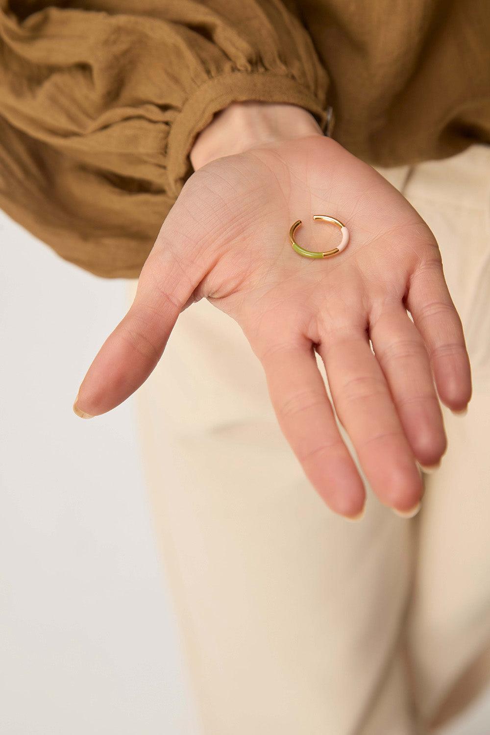 des petit hauts Bague Nerine Poudre/Basilic