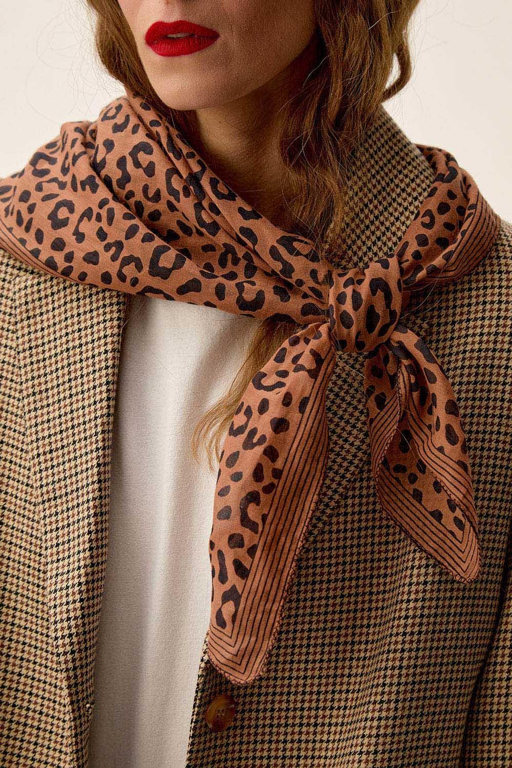 Des Petit Hauts Foulard Nymine Graou