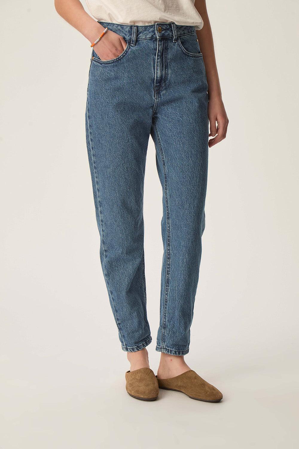 Des Petit Hauts Jean Louisette Stone