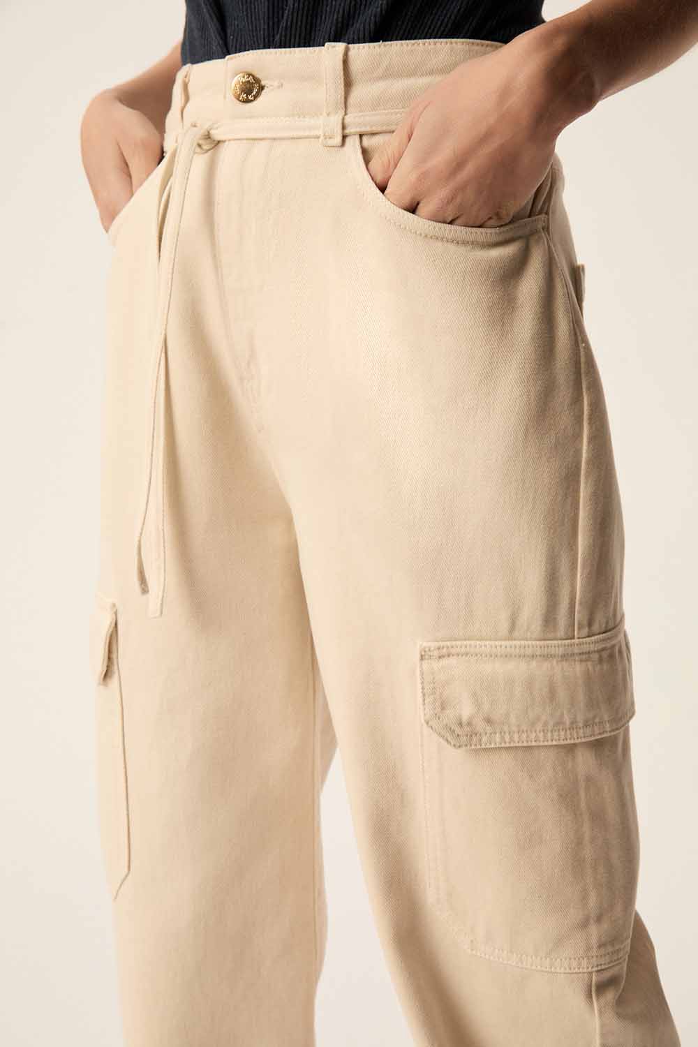 Des Petit Hauts Pantalon En Jean Queo Creme