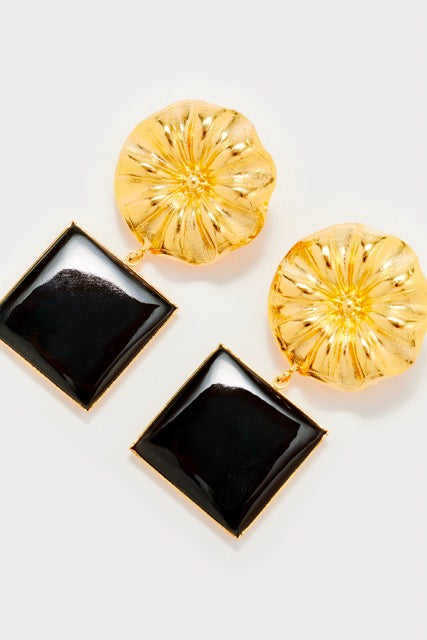 D'estrëe Paris Black Daisy Square Earrings