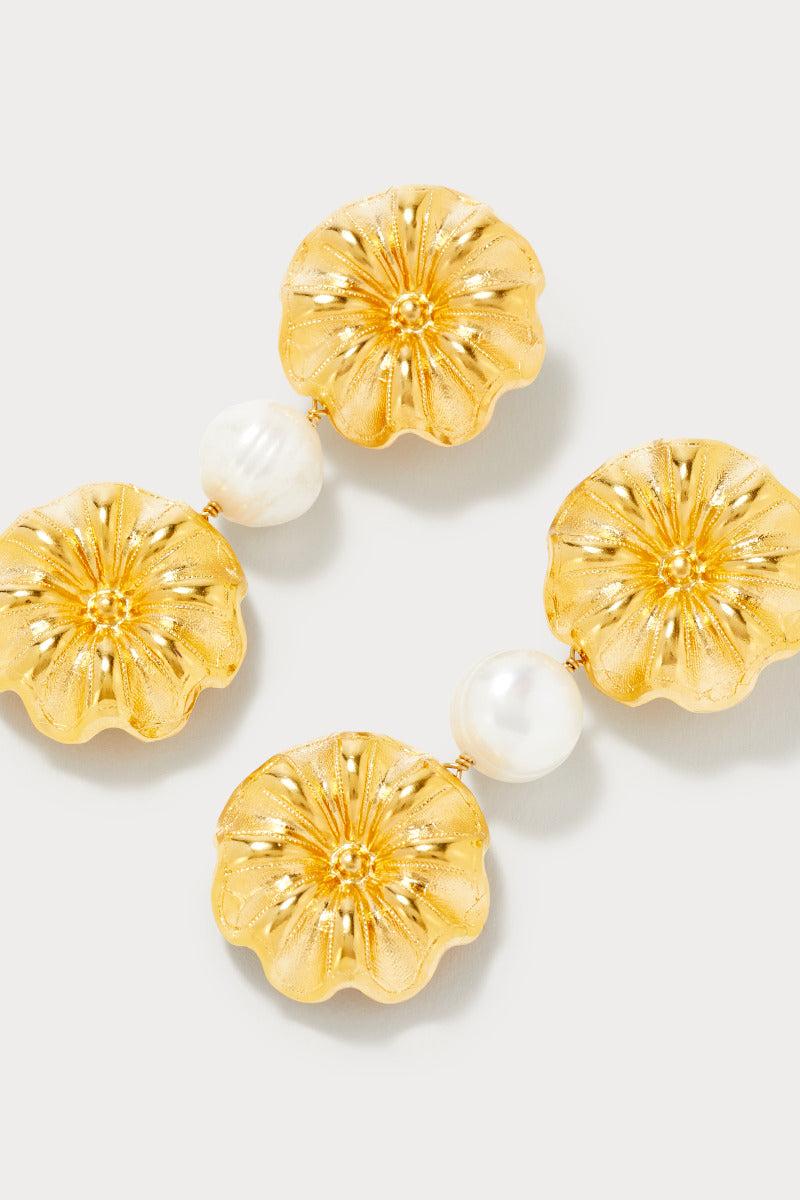 D'estrëe Paris Gold Flower Stud Earrrings With Pearl Drop