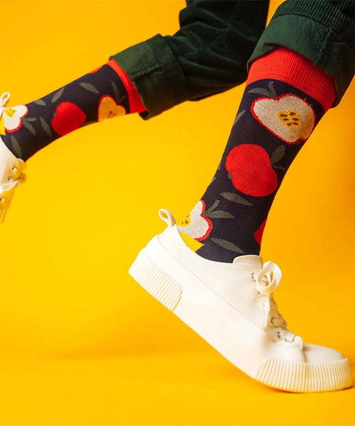 Dilly Socks Notre Chaussettes: An Apple A Day