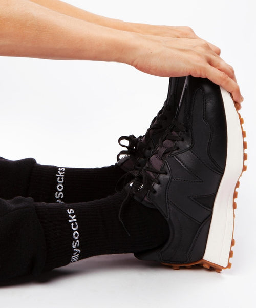 Dilly Socks Notre Chaussettes: Black Logo